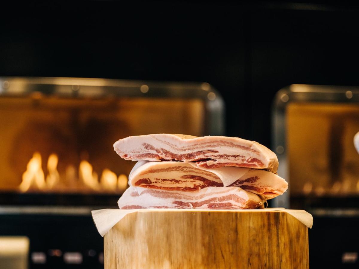 Hyatt Centric كانازاوَ المظهر الخارجي الصورة Pork prepared for roasting