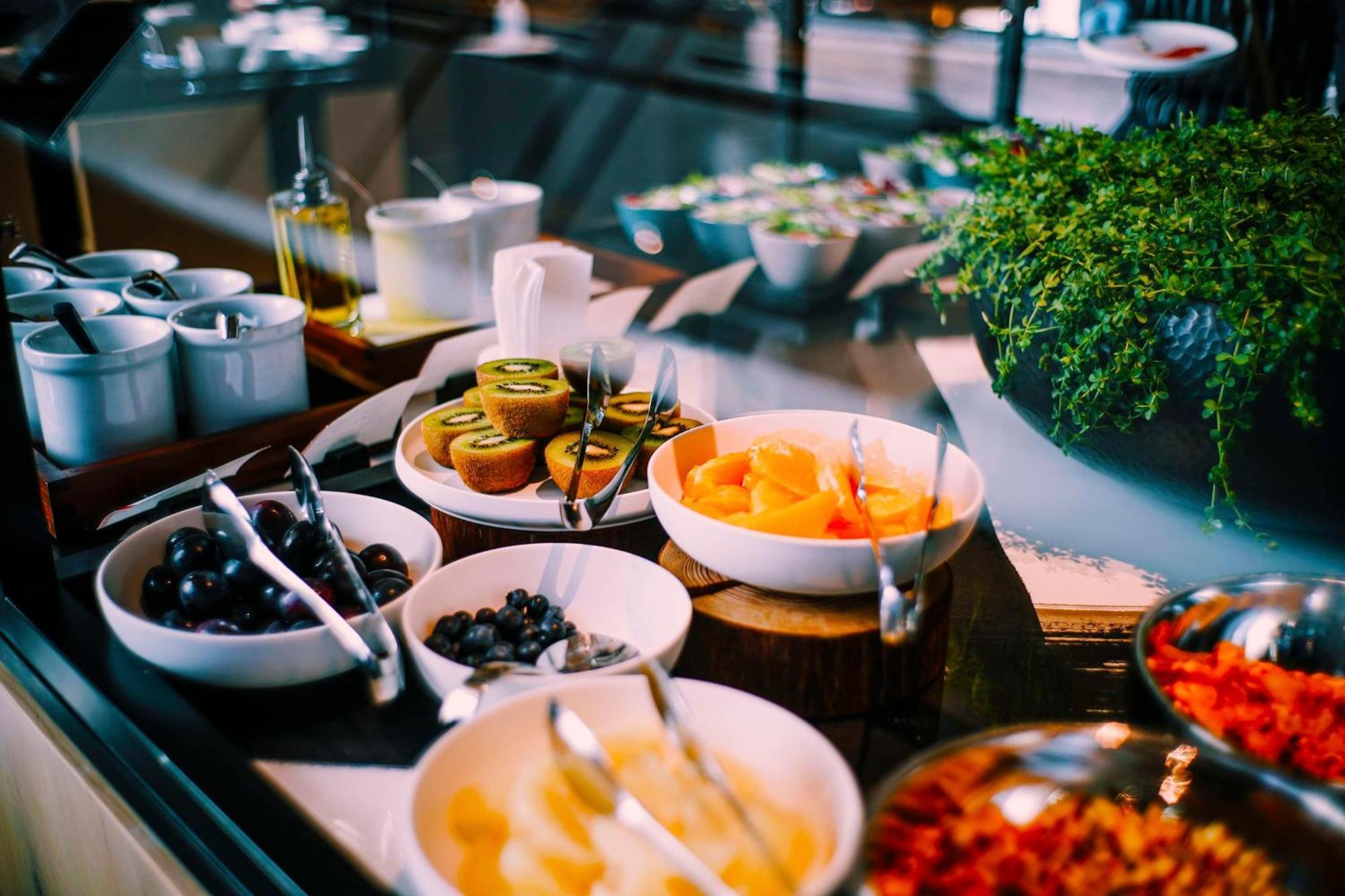 Hyatt Centric كانازاوَ المظهر الخارجي الصورة A buffet at a hotel