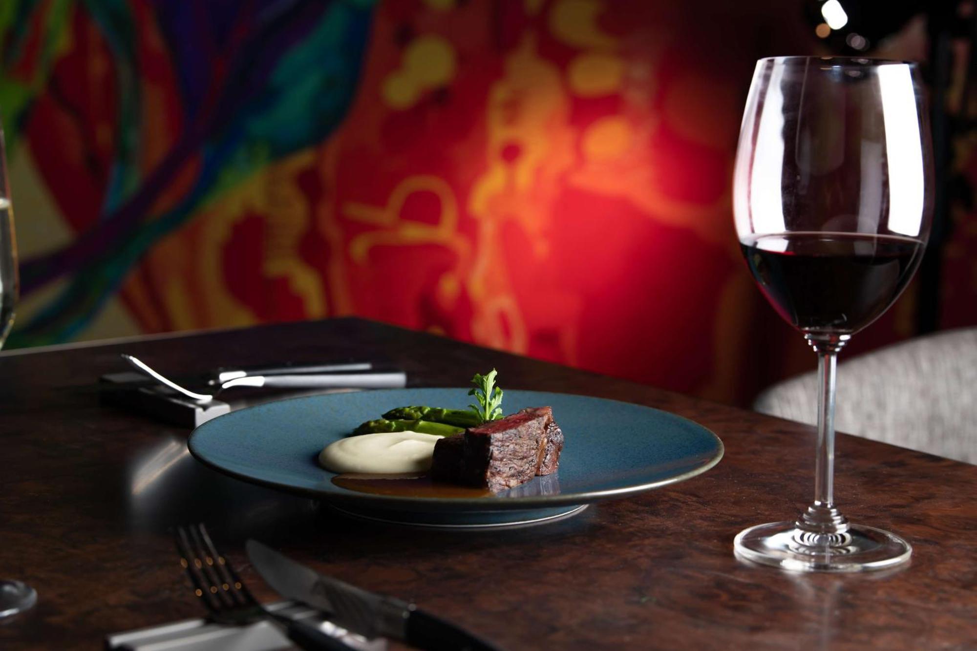 Hyatt Centric كانازاوَ المظهر الخارجي الصورة A wine glass