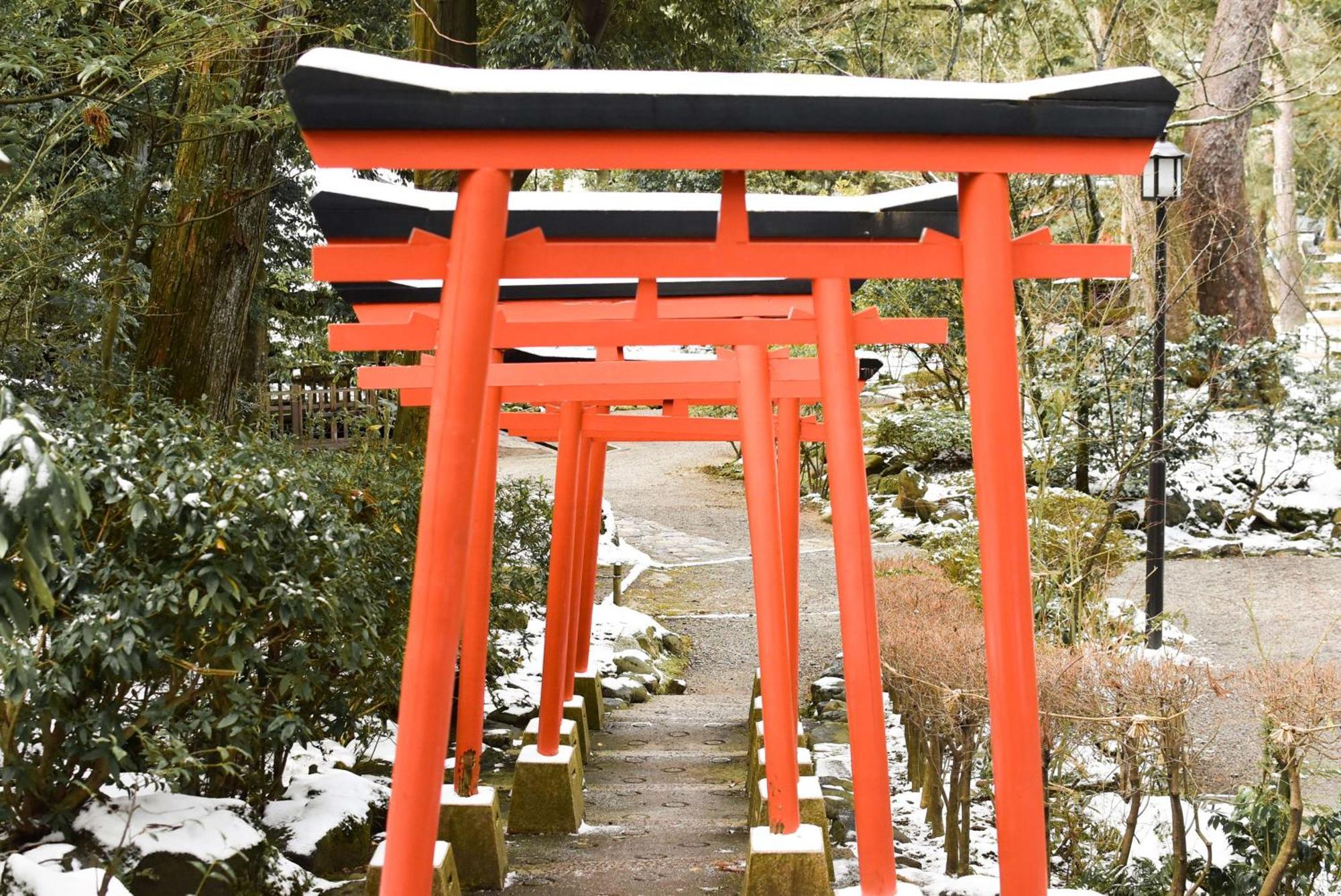 Hyatt Centric كانازاوَ المظهر الخارجي الصورة Torii at the shrine